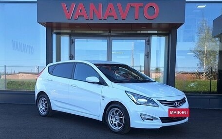 Hyundai Solaris II рестайлинг, 2015 год, 935 000 рублей, 3 фотография
