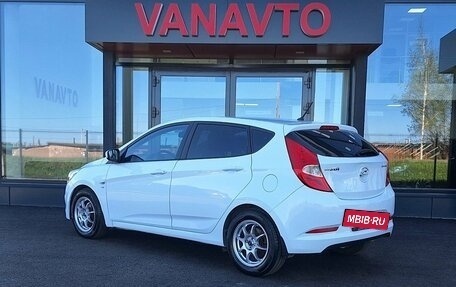 Hyundai Solaris II рестайлинг, 2015 год, 935 000 рублей, 8 фотография