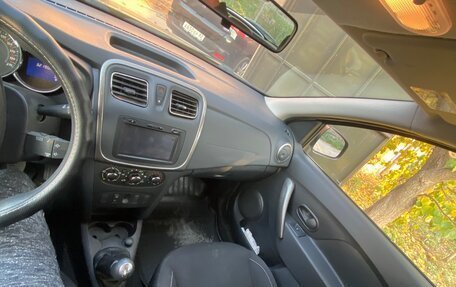 Renault Sandero II рестайлинг, 2015 год, 1 180 000 рублей, 10 фотография