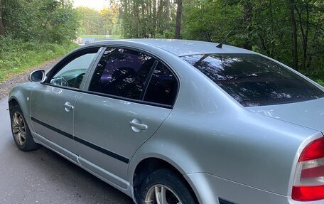 Skoda Superb III рестайлинг, 2007 год, 410 000 рублей, 3 фотография