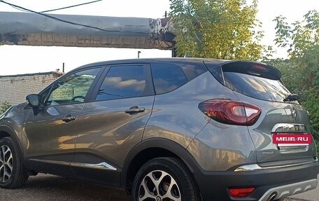 Renault Kaptur I рестайлинг, 2017 год, 1 530 000 рублей, 9 фотография