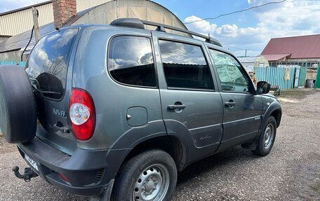 Chevrolet Niva I рестайлинг, 2018 год, 837 000 рублей, 4 фотография