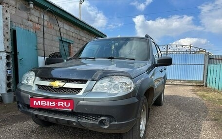 Chevrolet Niva I рестайлинг, 2018 год, 837 000 рублей, 5 фотография