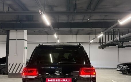 Toyota Land Cruiser 200, 2021 год, 13 000 000 рублей, 2 фотография