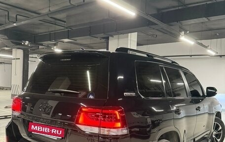 Toyota Land Cruiser 200, 2021 год, 13 000 000 рублей, 4 фотография