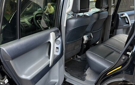 Toyota Land Cruiser Prado 150 рестайлинг 2, 2012 год, 2 800 000 рублей, 12 фотография