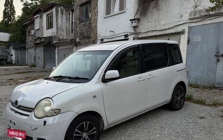 Toyota Sienta I, 2004 год, 515 000 рублей, 3 фотография
