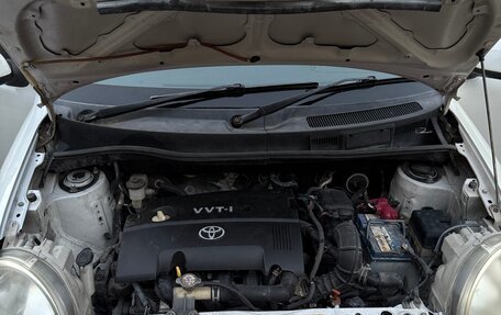 Toyota Sienta I, 2004 год, 515 000 рублей, 16 фотография