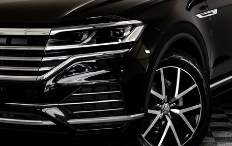 Volkswagen Touareg III, 2018 год, 4 499 000 рублей, 2 фотография