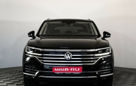 Volkswagen Touareg III, 2018 год, 4 499 000 рублей, 3 фотография