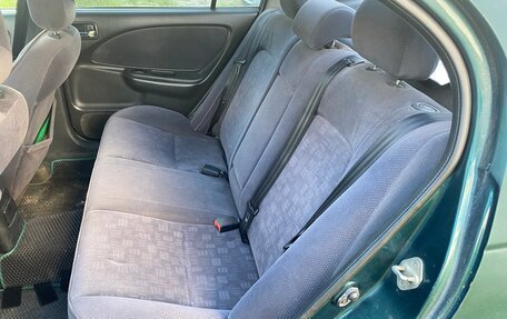 Toyota Avensis III рестайлинг, 2002 год, 350 000 рублей, 9 фотография