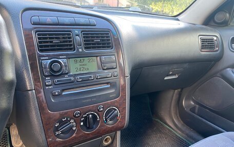 Toyota Avensis III рестайлинг, 2002 год, 350 000 рублей, 10 фотография