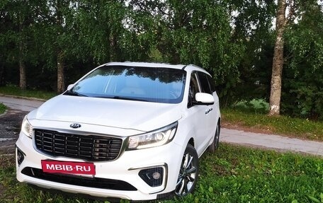 KIA Carnival III, 2019 год, 2 980 000 рублей, 2 фотография
