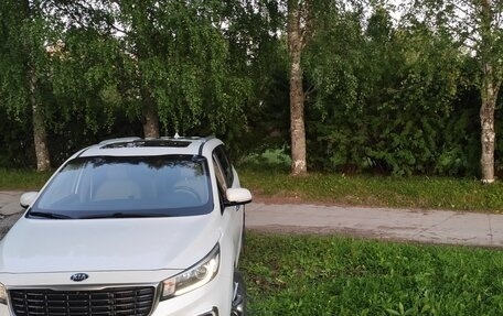 KIA Carnival III, 2019 год, 2 980 000 рублей, 5 фотография