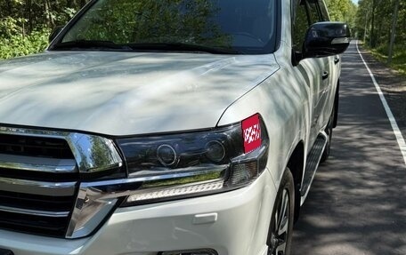 Toyota Land Cruiser 200, 2019 год, 5 700 000 рублей, 3 фотография