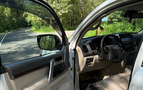Toyota Land Cruiser 200, 2019 год, 5 700 000 рублей, 13 фотография