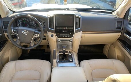 Toyota Land Cruiser 200, 2019 год, 5 700 000 рублей, 12 фотография