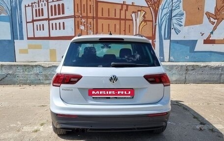 Volkswagen Tiguan II, 2019 год, 2 249 000 рублей, 11 фотография
