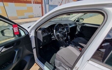 Volkswagen Tiguan II, 2019 год, 2 249 000 рублей, 13 фотография