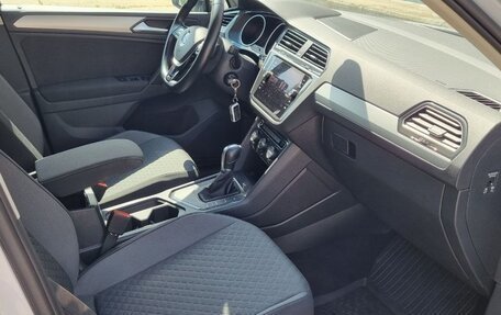 Volkswagen Tiguan II, 2019 год, 2 249 000 рублей, 18 фотография