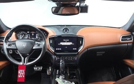 Maserati Ghibli, 2021 год, 3 750 000 рублей, 6 фотография