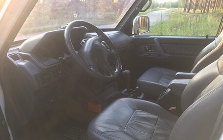 Mitsubishi Pajero III рестайлинг, 1998 год, 850 000 рублей, 7 фотография