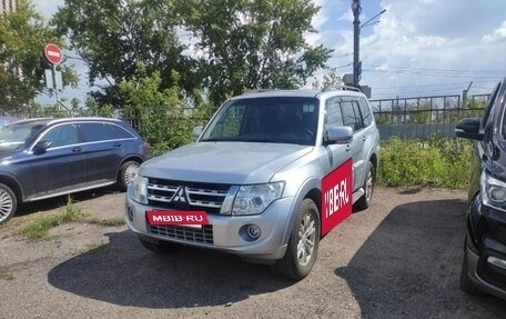 Mitsubishi Pajero IV, 2011 год, 1 950 000 рублей, 2 фотография