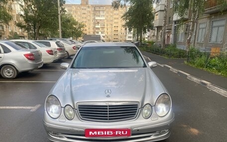 Mercedes-Benz E-Класс, 2002 год, 580 000 рублей, 1 фотография