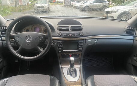 Mercedes-Benz E-Класс, 2002 год, 580 000 рублей, 8 фотография