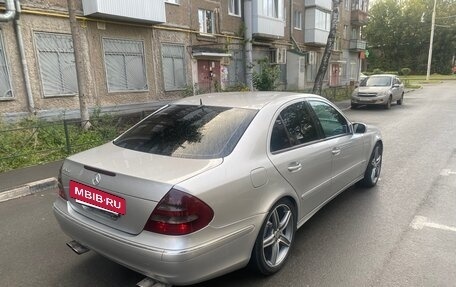 Mercedes-Benz E-Класс, 2002 год, 580 000 рублей, 3 фотография