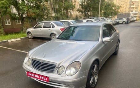 Mercedes-Benz E-Класс, 2002 год, 580 000 рублей, 6 фотография