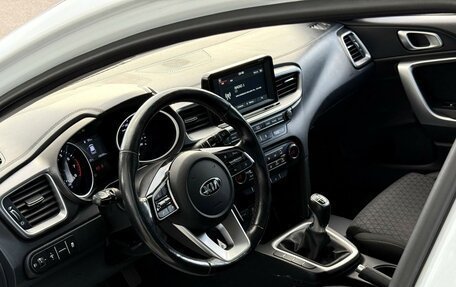 KIA cee'd III, 2018 год, 1 300 000 рублей, 17 фотография