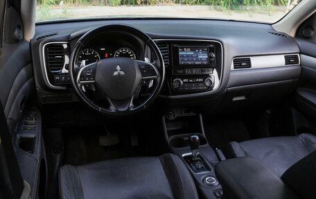 Mitsubishi Outlander III рестайлинг 3, 2014 год, 1 260 000 рублей, 6 фотография