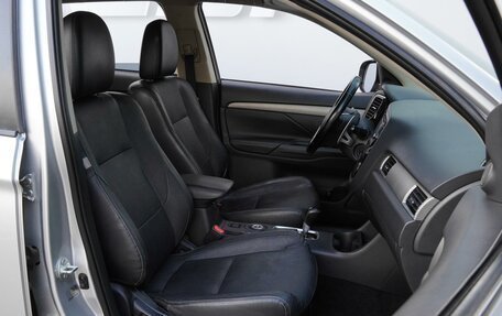Mitsubishi Outlander III рестайлинг 3, 2014 год, 1 260 000 рублей, 8 фотография