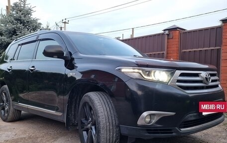 Toyota Highlander III, 2012 год, 2 250 000 рублей, 2 фотография