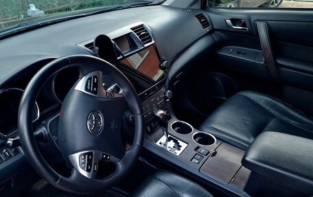 Toyota Highlander III, 2012 год, 2 250 000 рублей, 9 фотография