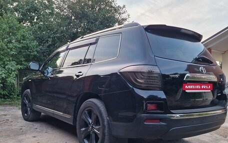 Toyota Highlander III, 2012 год, 2 250 000 рублей, 11 фотография