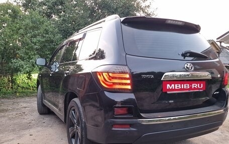 Toyota Highlander III, 2012 год, 2 250 000 рублей, 3 фотография