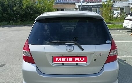 Honda Fit III, 2002 год, 380 000 рублей, 6 фотография