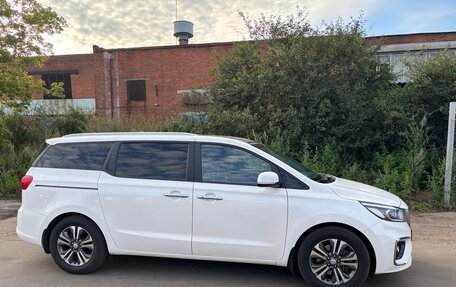 KIA Carnival III, 2019 год, 2 630 000 рублей, 4 фотография