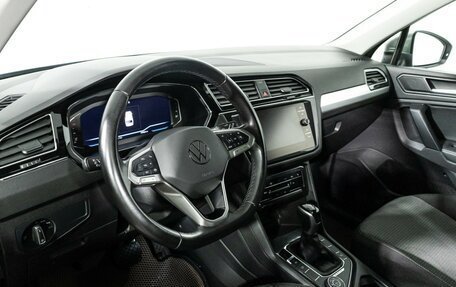 Volkswagen Tiguan II, 2021 год, 2 989 898 рублей, 11 фотография