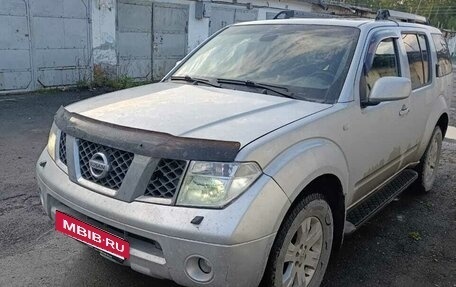 Nissan Pathfinder, 2005 год, 1 140 000 рублей, 2 фотография
