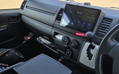 Toyota RegiusAce, 2018 год, 3 000 000 рублей, 8 фотография