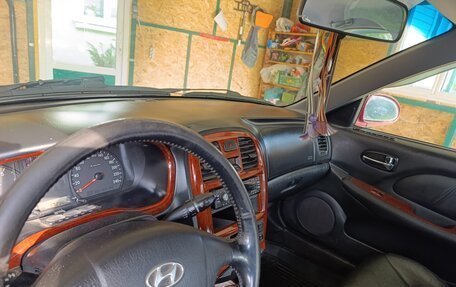 Hyundai Sonata IV рестайлинг, 2005 год, 700 000 рублей, 3 фотография