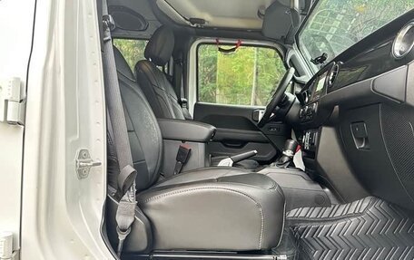 Jeep Wrangler, 2022 год, 4 399 000 рублей, 10 фотография