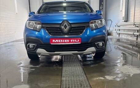 Renault Logan II, 2018 год, 1 250 000 рублей, 1 фотография