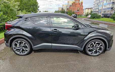 Toyota C-HR I рестайлинг, 2018 год, 2 050 000 рублей, 8 фотография