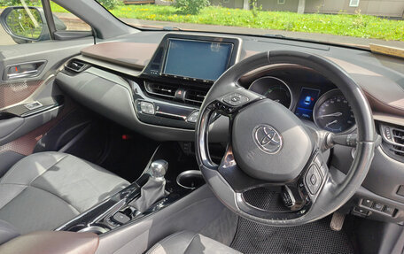 Toyota C-HR I рестайлинг, 2018 год, 2 050 000 рублей, 12 фотография