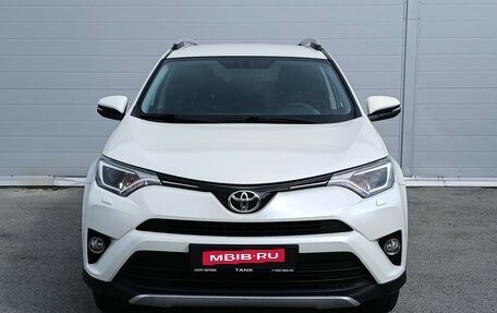 Toyota RAV4, 2017 год, 2 099 000 рублей, 5 фотография