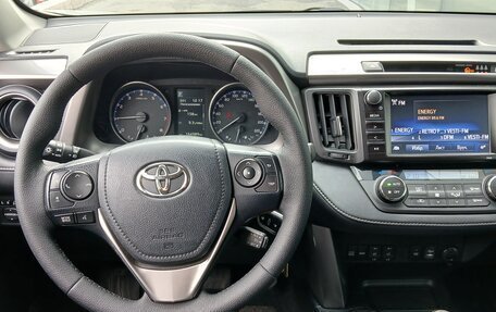 Toyota RAV4, 2017 год, 2 099 000 рублей, 11 фотография